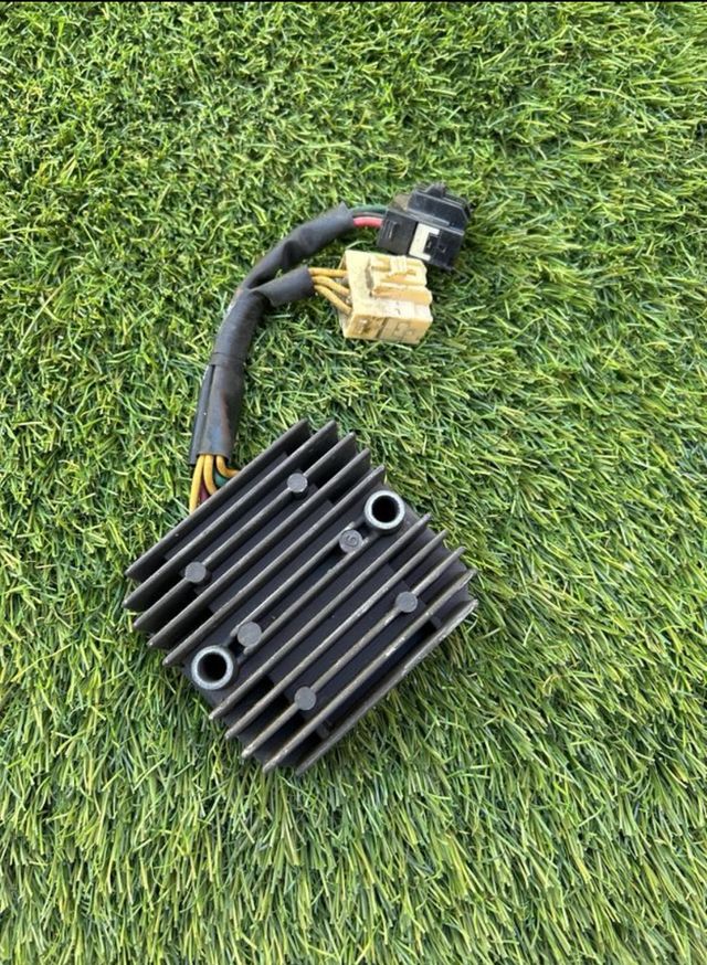 Regulador de corriente Honda