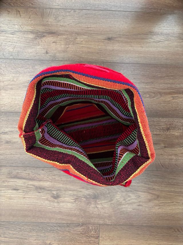 Mochila artesanal tejida multicolor