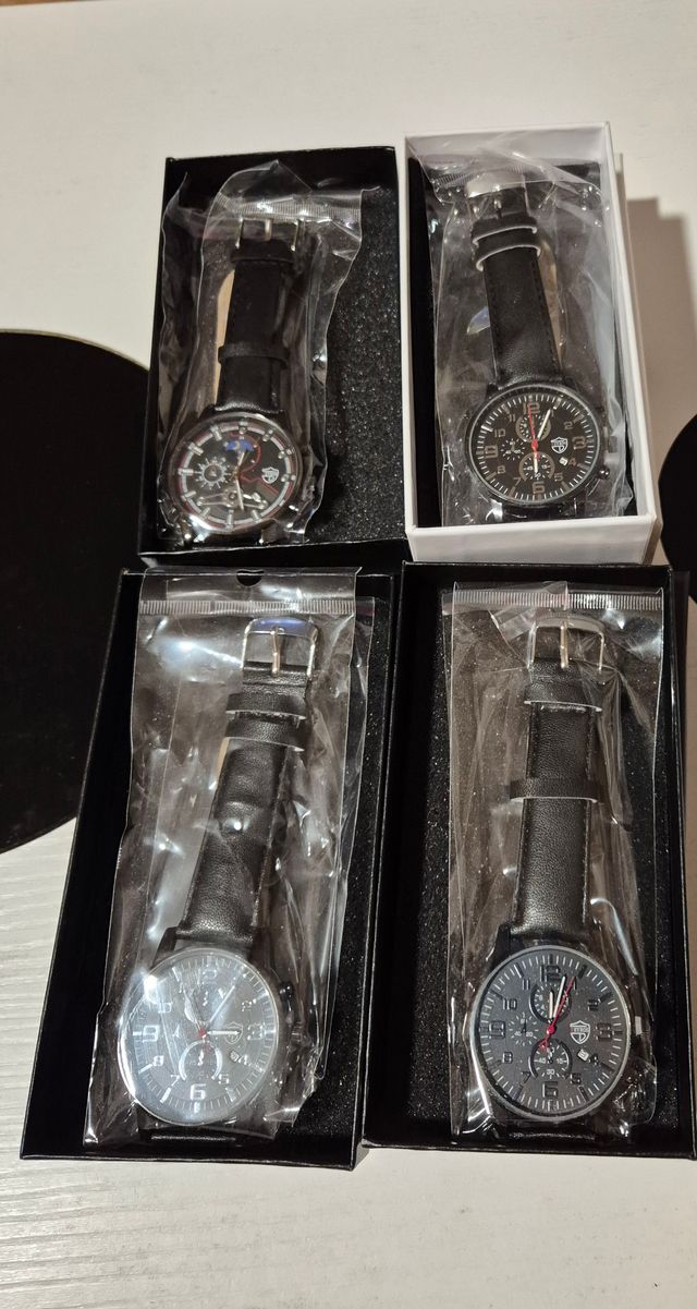 Lote 4 Relojes Negro y Plateado