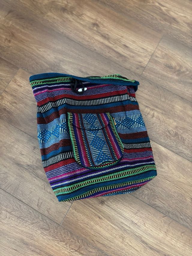 Mochila artesanal multicolor