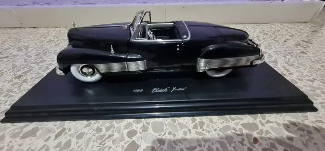 Réplica em escala 1:18 do icônico Buick Y-Job de 1938