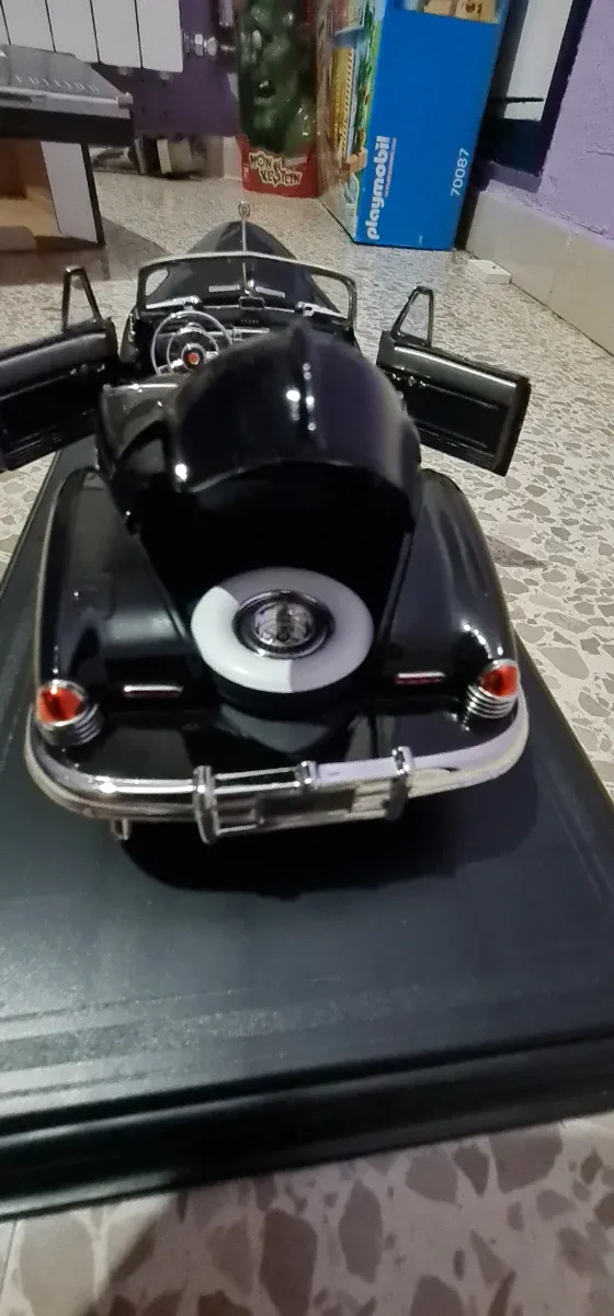 Réplica em escala 1:18 do icônico Buick Y-Job de 1938