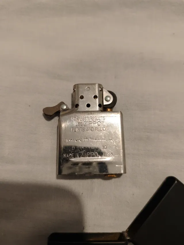 Accendino Zippo 8 Mazzi Eightball