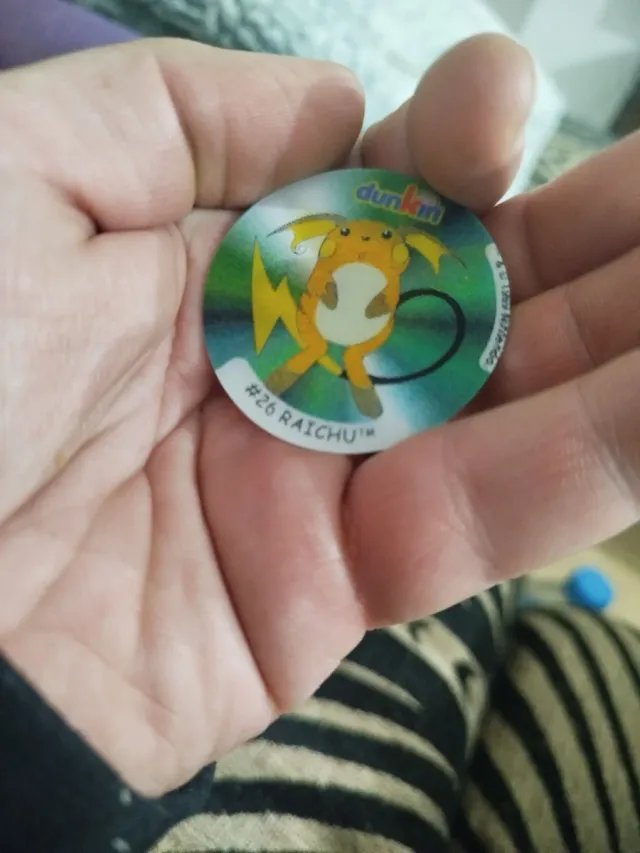 Tazo Dunkin Pikachu - raichu