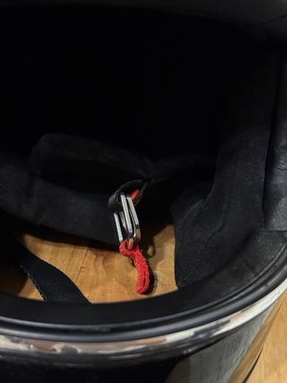 Casco moto negro cafe racer