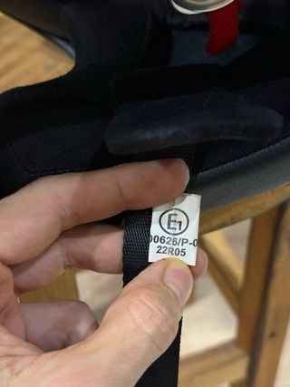 Casco moto negro cafe racer