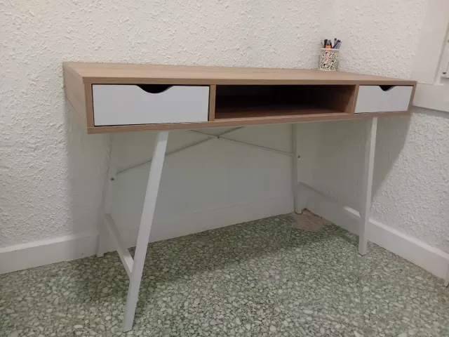 Escritorio Ikea Madera y Metal Blanco