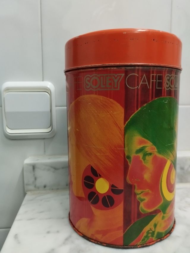 Bote metálico vintage Café Soley, Estudio Baqués