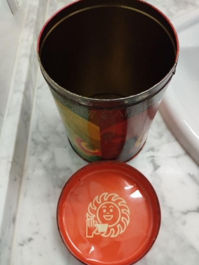 Bote metálico vintage Café Soley, Estudio Baqués