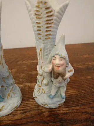 Búcaros antiguos biscuit con elfos (2 unidades)