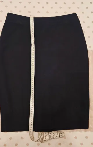 Falda de vestir negra