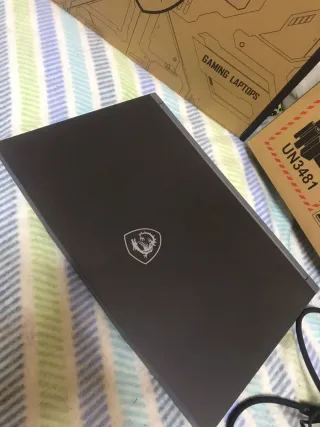 Portátil MSI Thin15 B12UC Negro