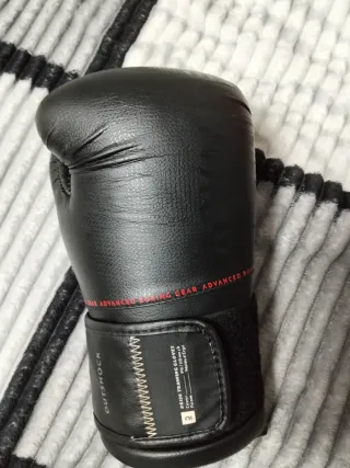 Guantes de Boxeo Outshock 10 oz Negros