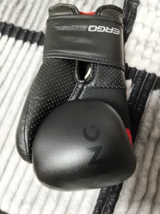 Guantes de Boxeo Outshock 10 oz Negros