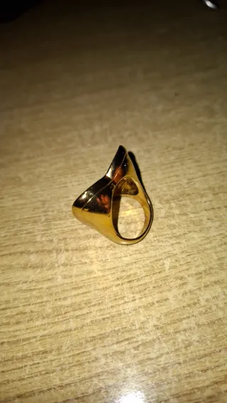 Anillo Corazón Dorado con Circonitas