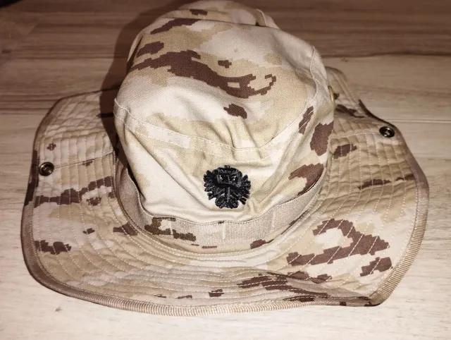 Chambergo arido pixelado