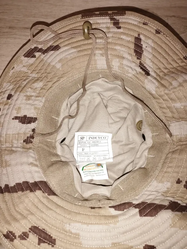 Chambergo arido pixelado