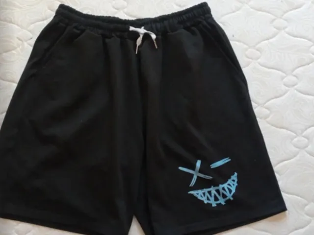 Pantalón corto deportivo estampado