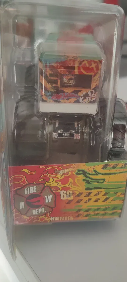 Hot Wheels Monster Trucks Combo Crasher