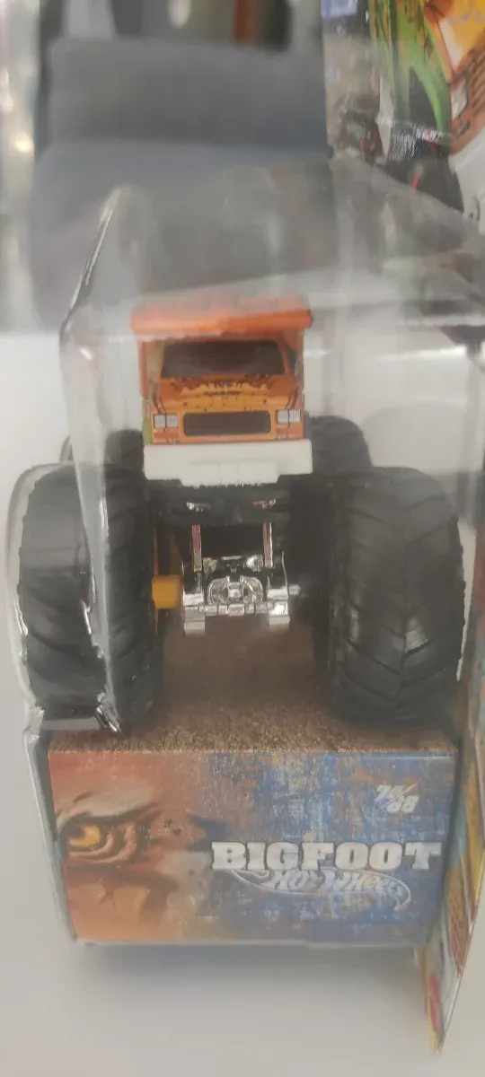 Hot Wheels Monster Trucks Combo Crasher