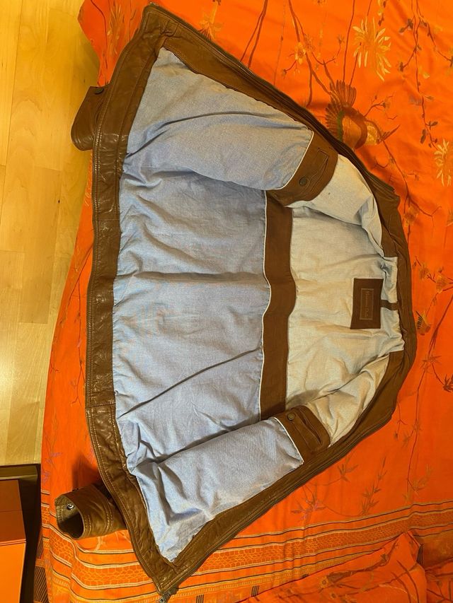 Chaqueta de piel Massimo Dutti marrón