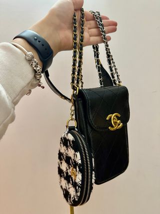 Pochette Chanel nera con portamonete
