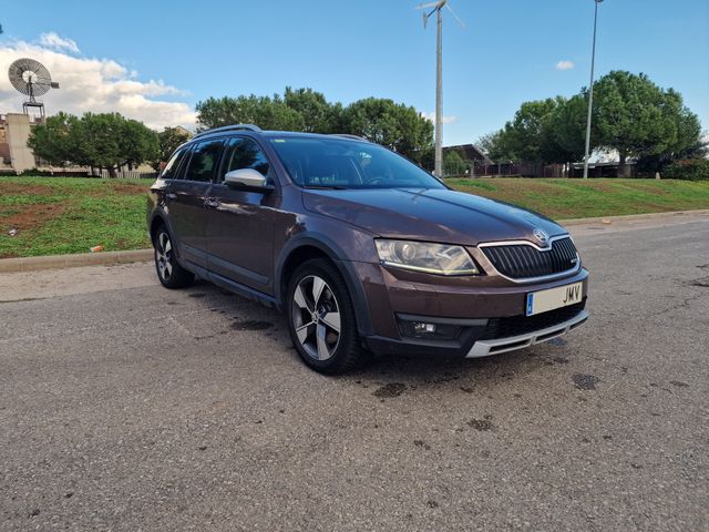 Skoda Octavia Scout 2.0TDi 184cv 4x4 DSG
