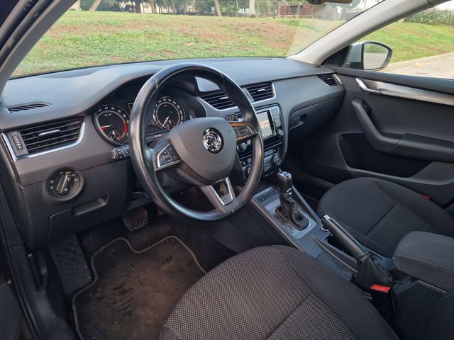 Skoda Octavia Scout 2.0TDi 184cv 4x4 DSG