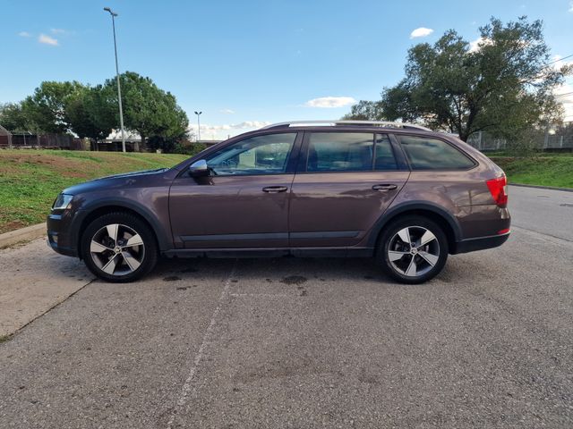 Skoda Octavia Scout 2.0TDi 184cv 4x4 DSG