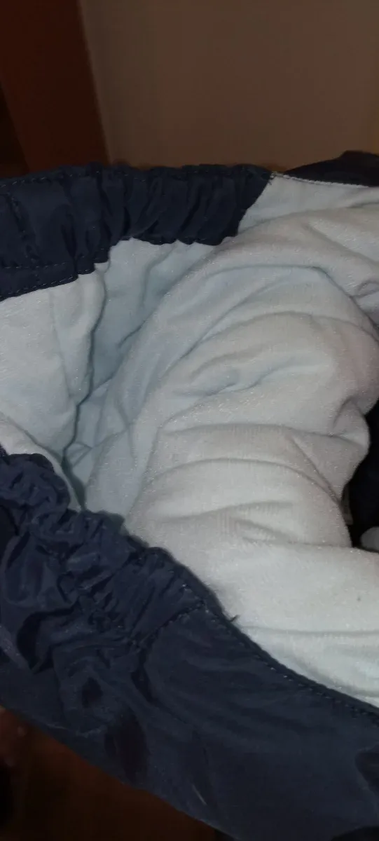 Abrigo impermeable T:2-3 años