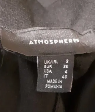 Blusa negra hombros descubiertos