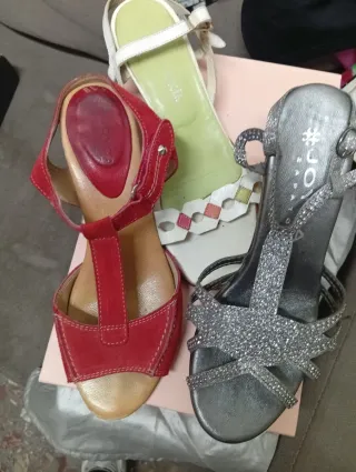 3 pares de sandalias Talla 36. Más 1 de 40. Prc to
