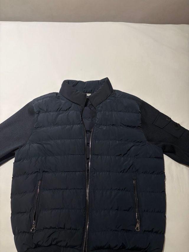 Cazadora Moncler Negra