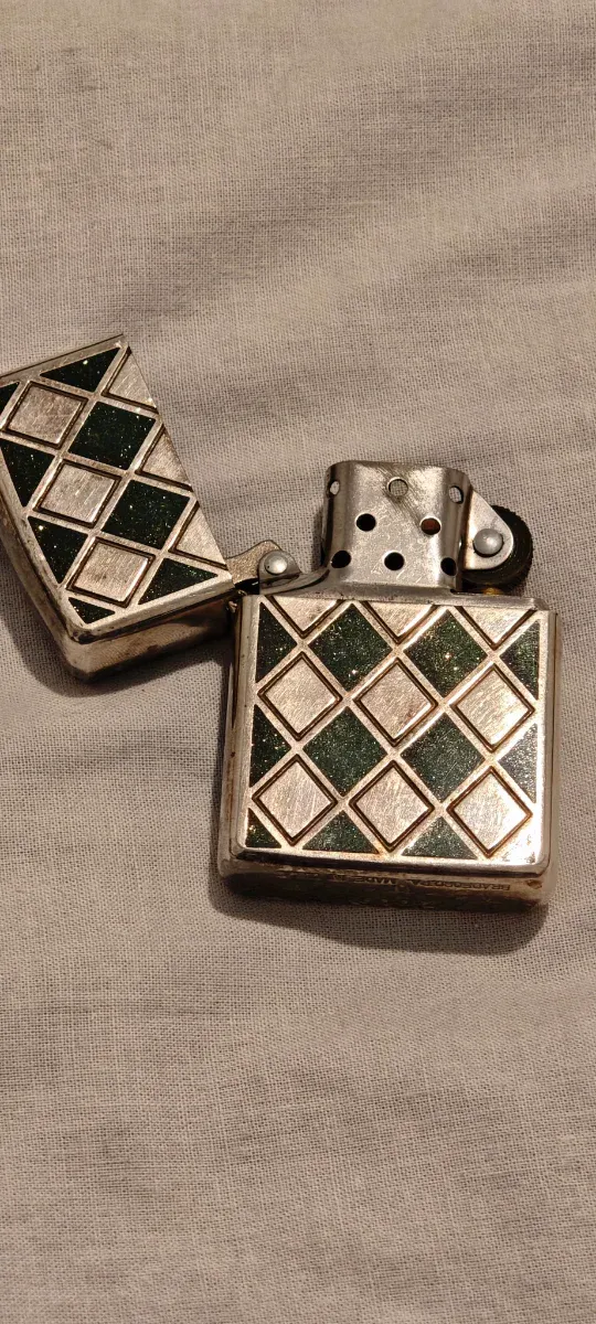 Accendino Zippo Armor Vintage Diamanti Verdi
