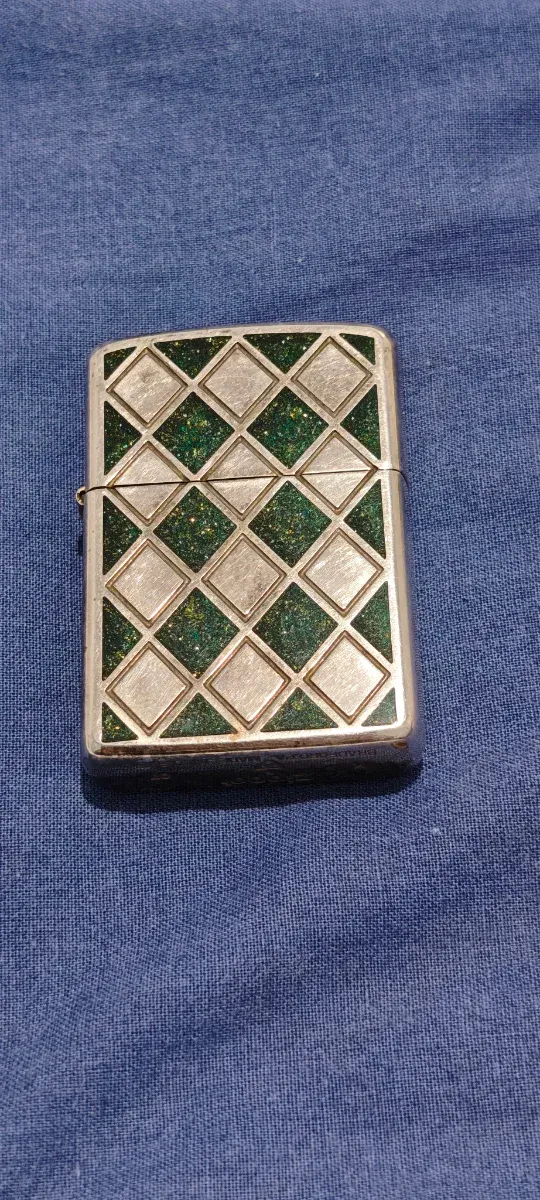 Accendino Zippo Armor Vintage Diamanti Verdi