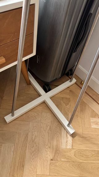 Perchero de pie IKEA EKRAR