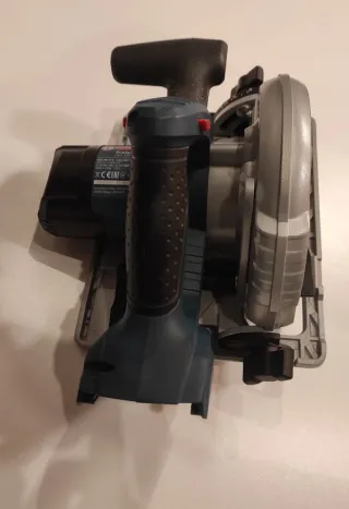 Sierra Circular Bosch GKS1 + Baterías