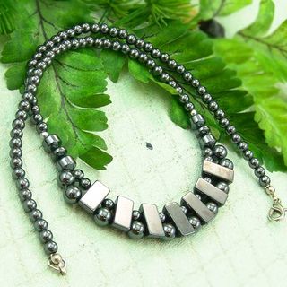 Collar de mineral Hematita natural color Negro