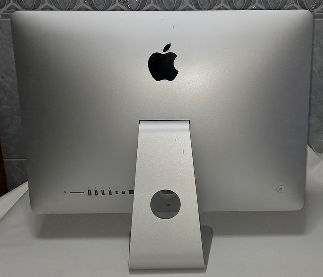Ordenador iMac Apple Plata/Blanco 21,5 pulgadas