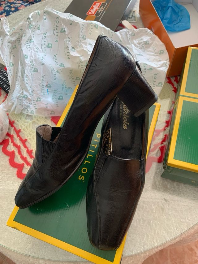 Zapatos tacón. Talla 39 Negros
