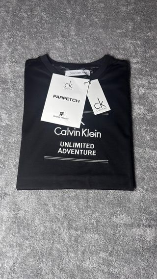 T-shirt Calvin Klein Preta