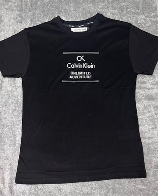 T-shirt Calvin Klein Preta