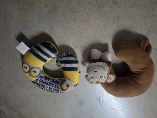 Lote 2 Almohadas Infantiles Minion y Mono coche