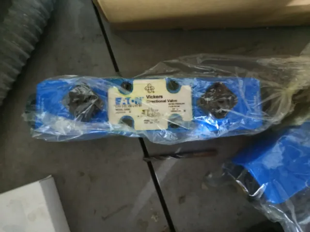 Válvula Direccional Eaton Vickers