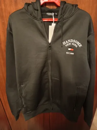 Sudadera negra con cremallera y capucha XXXL