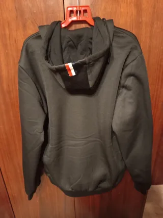 Sudadera negra con cremallera y capucha XXXL