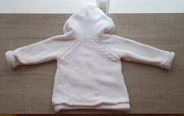 Chaqueta punto con capucha T: 2-3 años