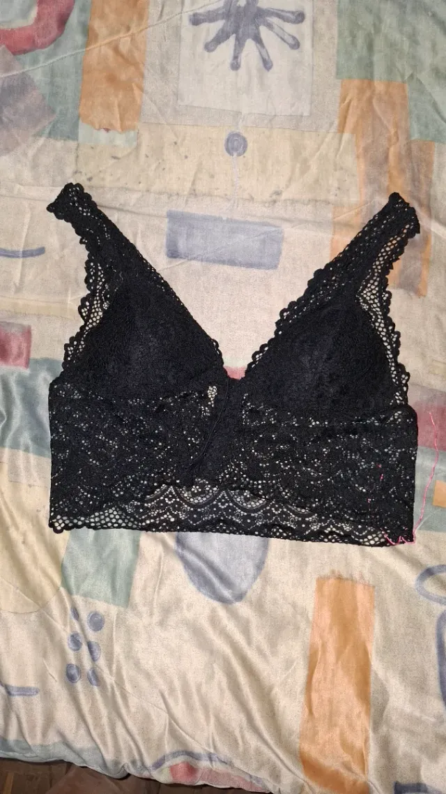 Bralette de encaje negro