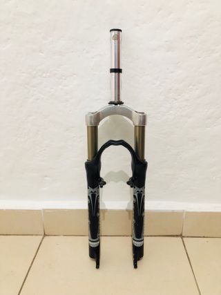 Horquilla Marzocchi Bomber 26”