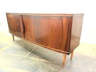 Aparador danés midcentury  by Carlo Jenssen 1960’s